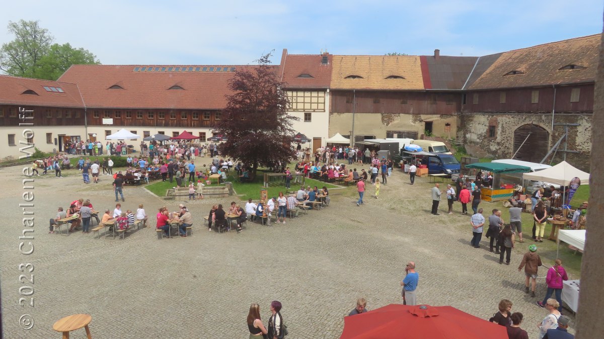 Landmarkt in Knau